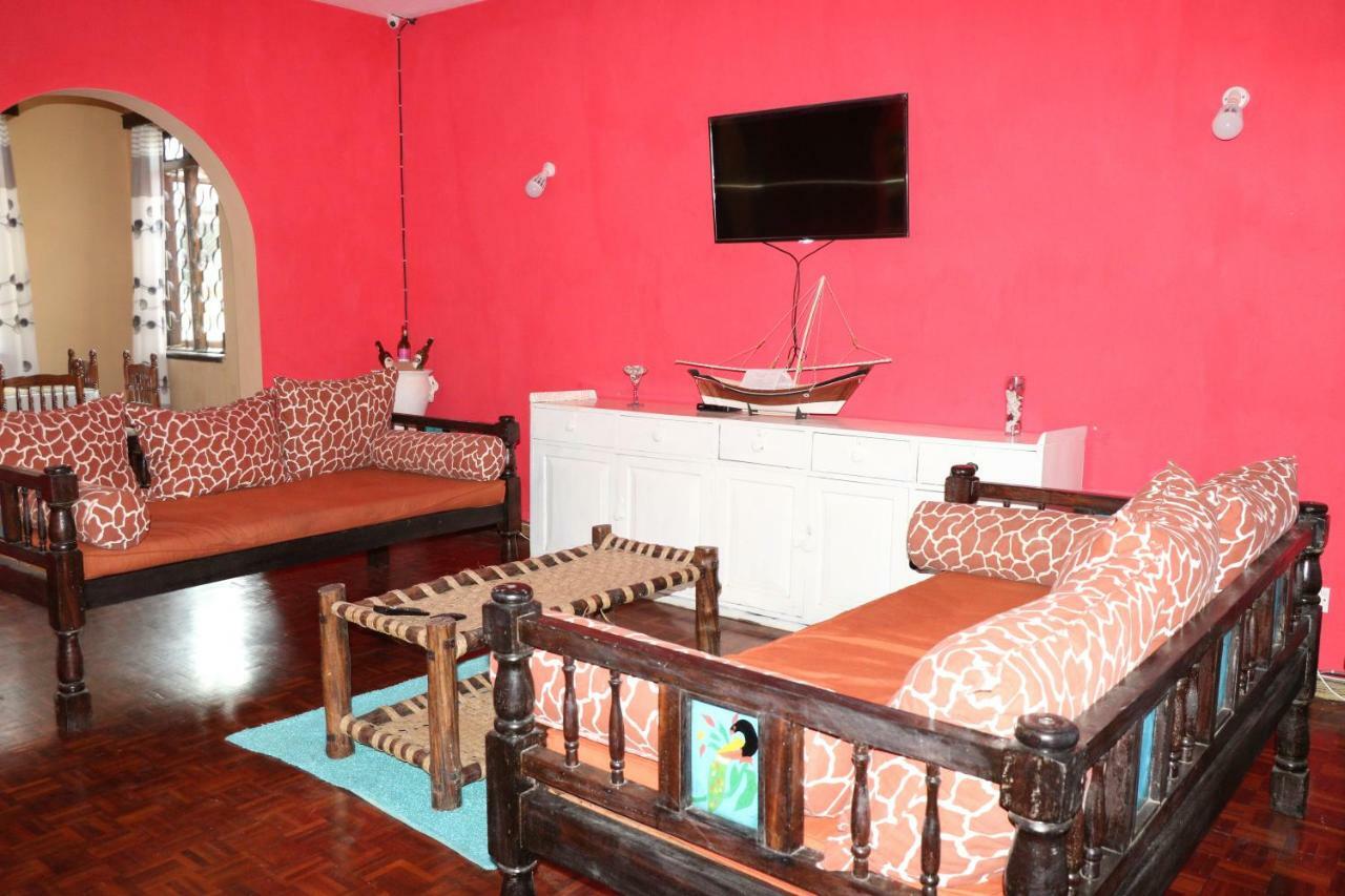 Jua Baharini Bed & Breakfast Malindi Bagian luar foto