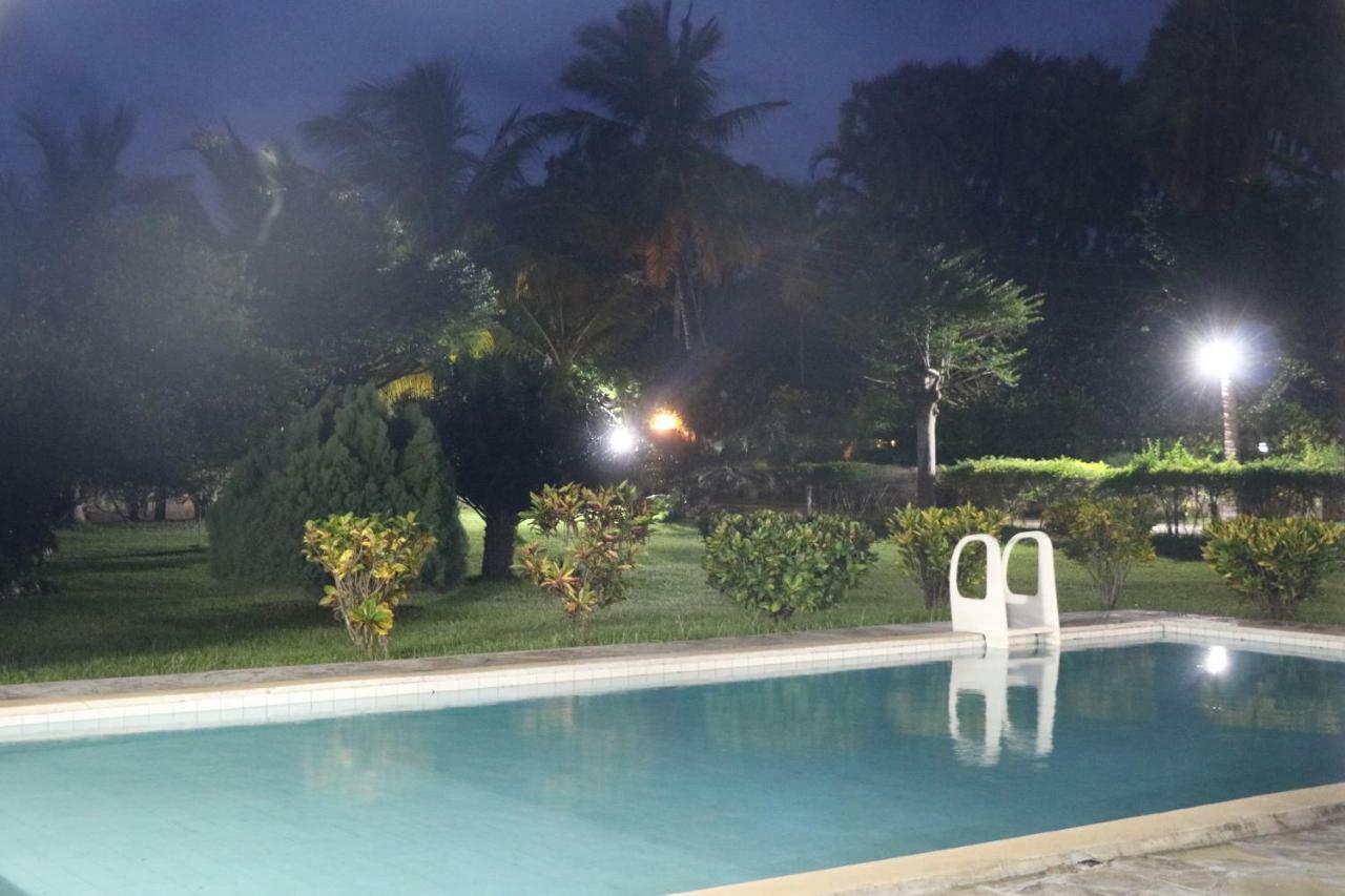 Jua Baharini Bed & Breakfast Malindi Bagian luar foto