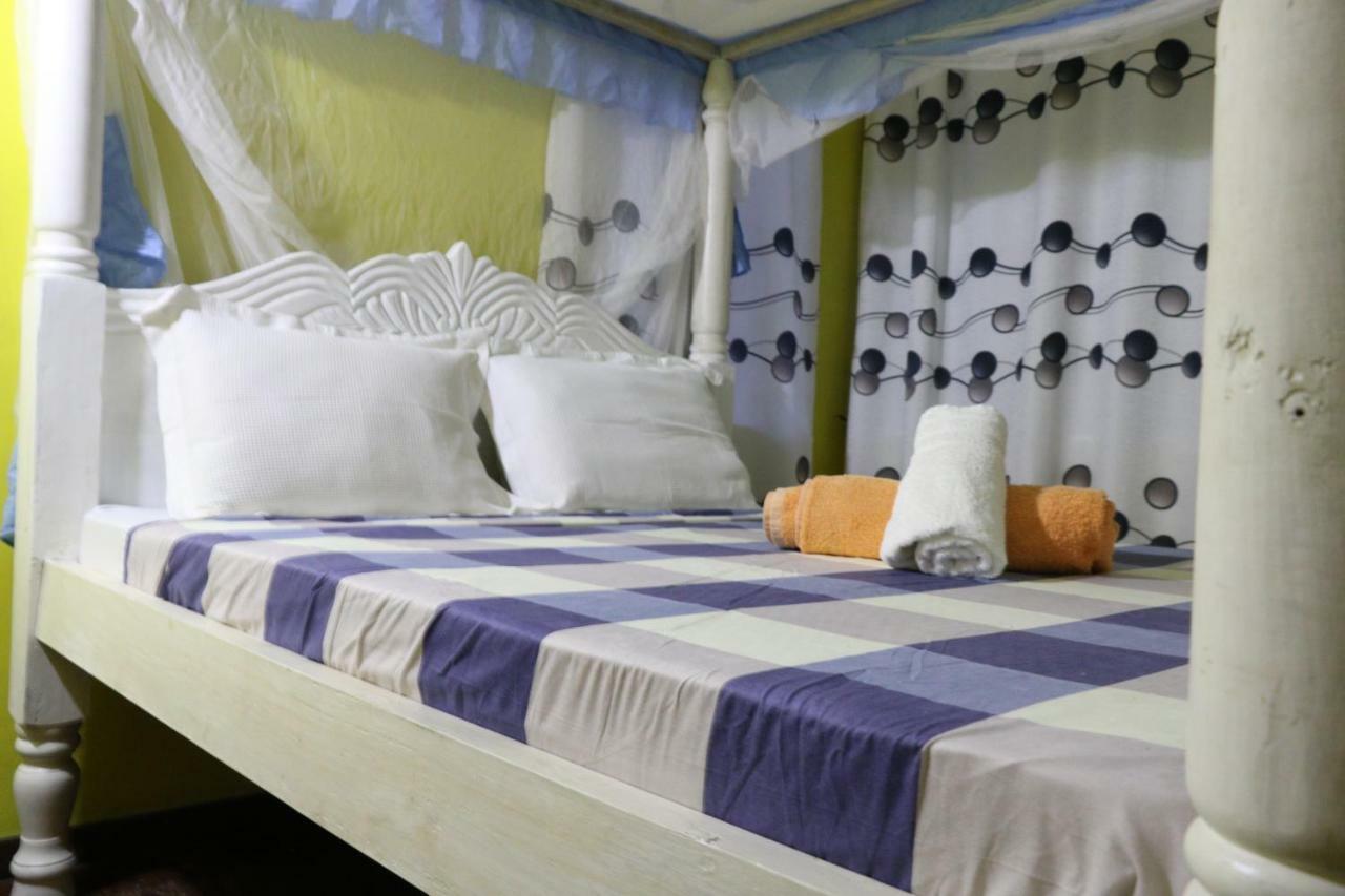 Jua Baharini Bed & Breakfast Malindi Bagian luar foto