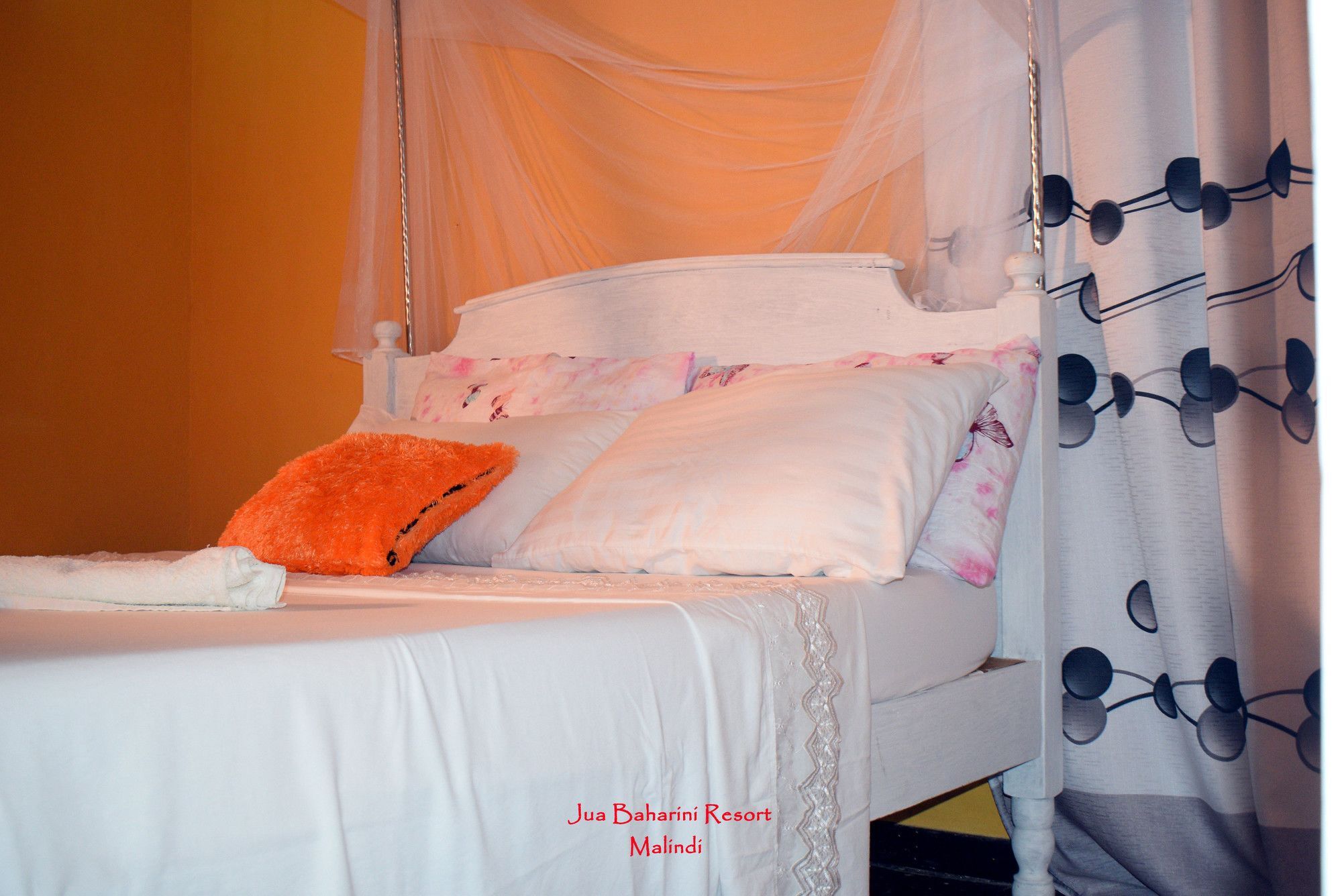 Jua Baharini Bed & Breakfast Malindi Bagian luar foto